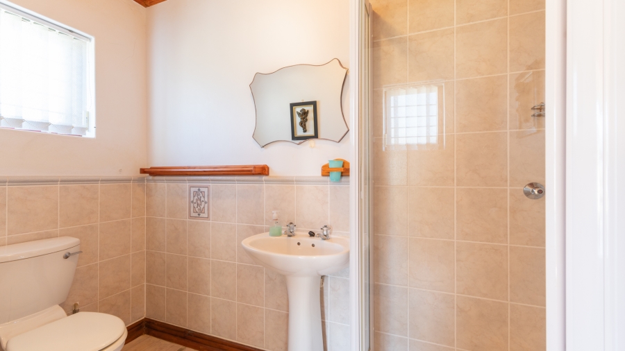 4 Bedroom Property for Sale in Pringle Bay Western Cape